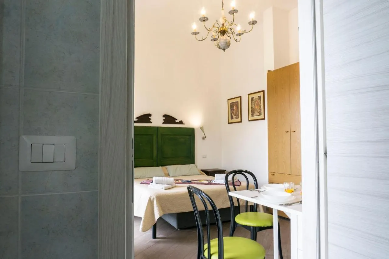 Nonna Peppina Central Apartments تاورمينا